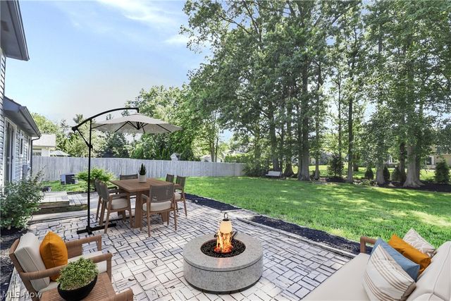 1738 Coes Post Run, Westlake, OH 44145