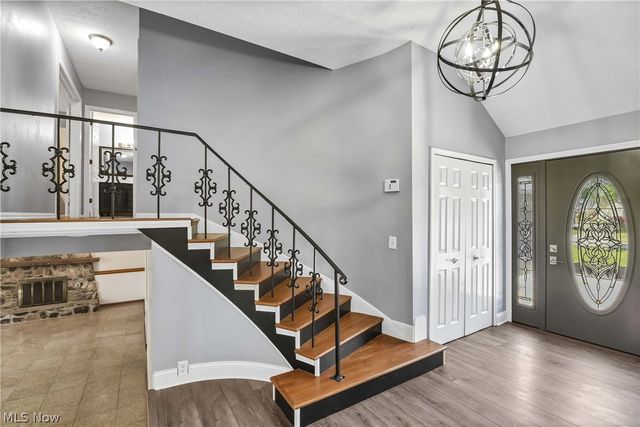 1738 Coes Post Run, Westlake, OH 44145