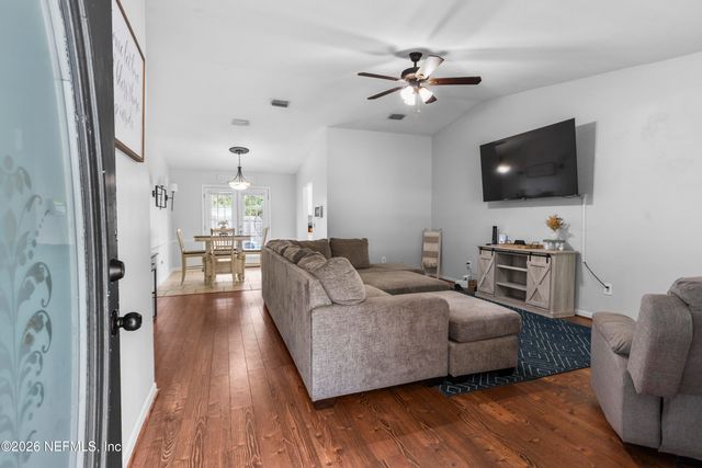 248 S 1ST Street, Macclenny, FL 32063