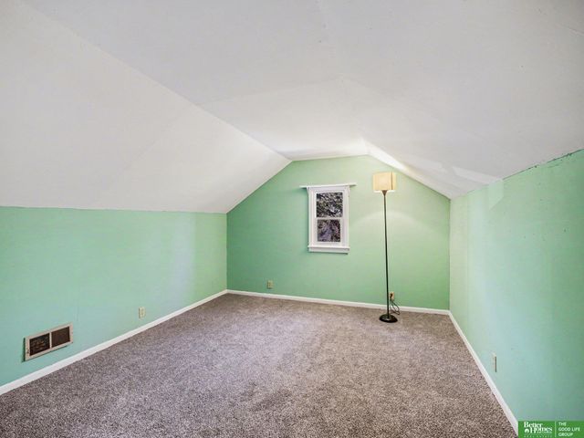 306 Bellevue Boulevard N, Bellevue, NE 68005