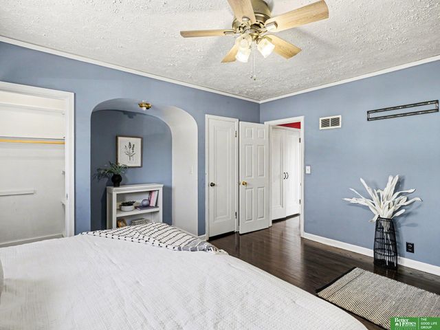 306 Bellevue Boulevard N, Bellevue, NE 68005