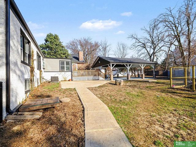 306 Bellevue Boulevard N, Bellevue, NE 68005