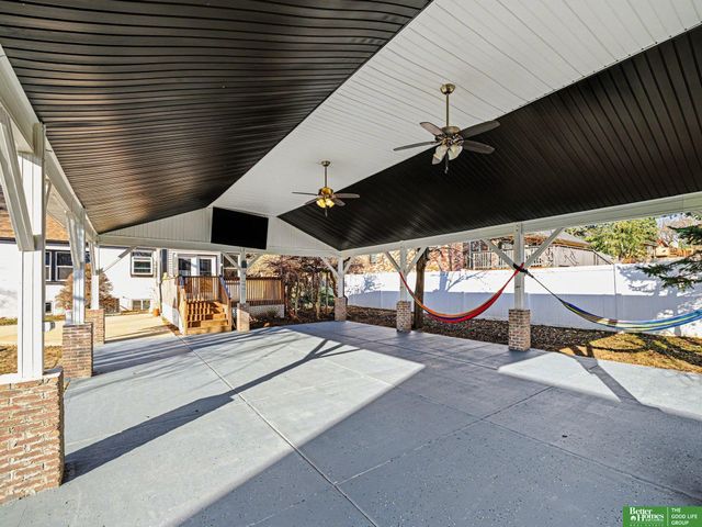 306 Bellevue Boulevard N, Bellevue, NE 68005