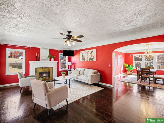306 Bellevue Boulevard N, Bellevue, NE 68005