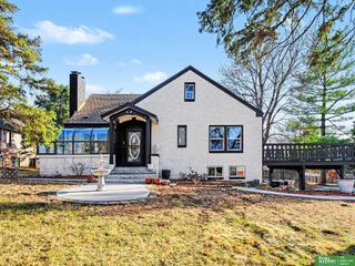 306 Bellevue Boulevard N, Bellevue, NE 68005