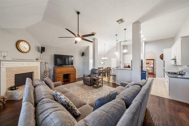 16507 E Canterra Circle, Houston, TX 77095