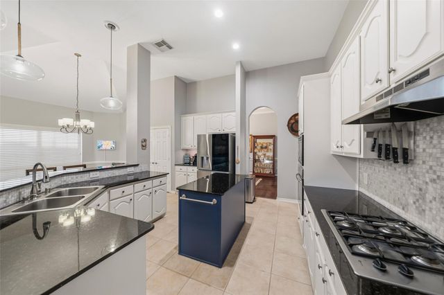 16507 E Canterra Circle, Houston, TX 77095