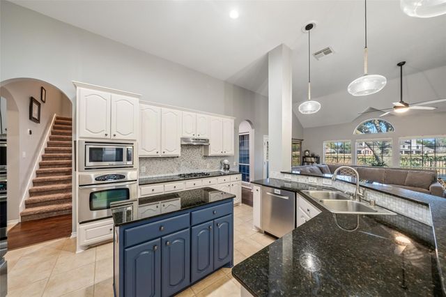 16507 E Canterra Circle, Houston, TX 77095