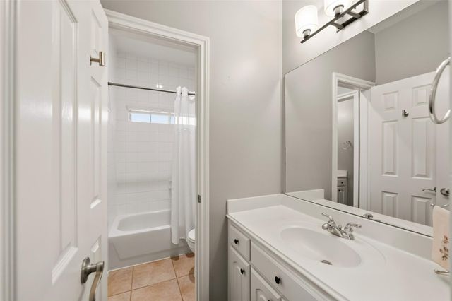 16507 E Canterra Circle, Houston, TX 77095