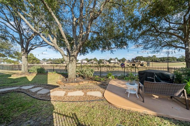 16507 E Canterra Circle, Houston, TX 77095