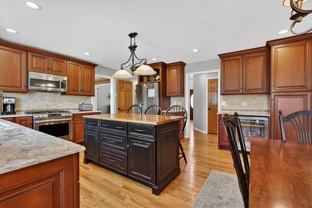 5003 Prairie Sage Lane, Naperville, IL 60564