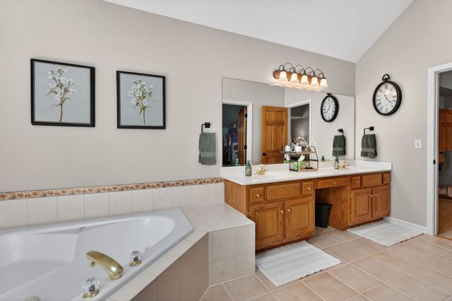5003 Prairie Sage Lane, Naperville, IL 60564