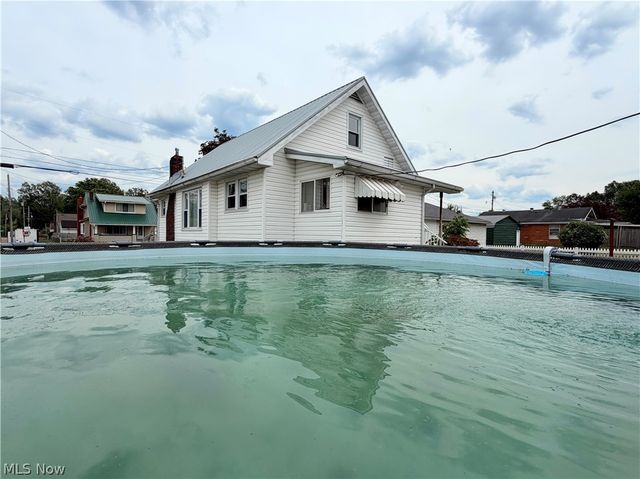 3107 9th Avenue, Vienna, WV 26105
