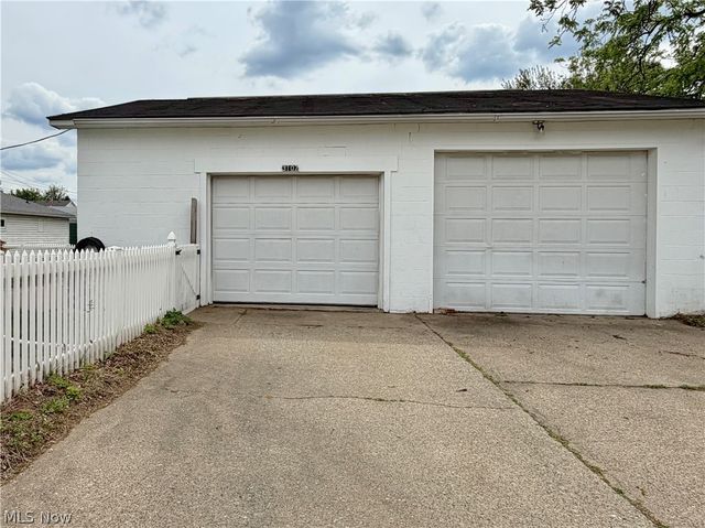 3107 9th Avenue, Vienna, WV 26105