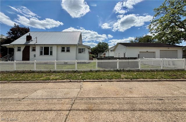 3107 9th Avenue, Vienna, WV 26105