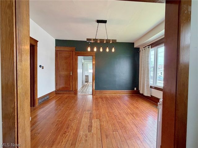 3107 9th Avenue, Vienna, WV 26105