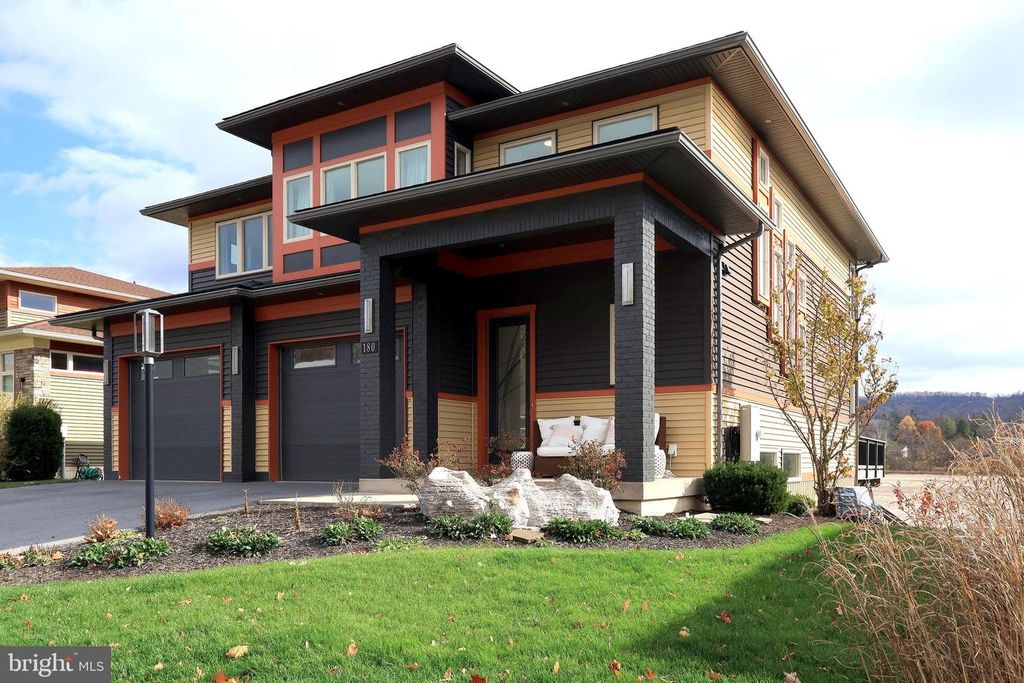 180 DEREK DR, Boalsburg, PA 16827