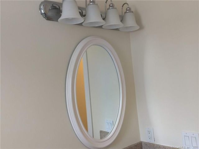 391 Reef Road 1A, Fairfield, CT 06824