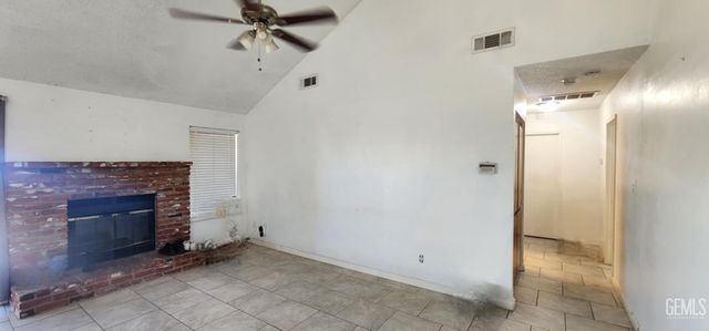 8809 Worrell Court, Bakersfield, CA 93311