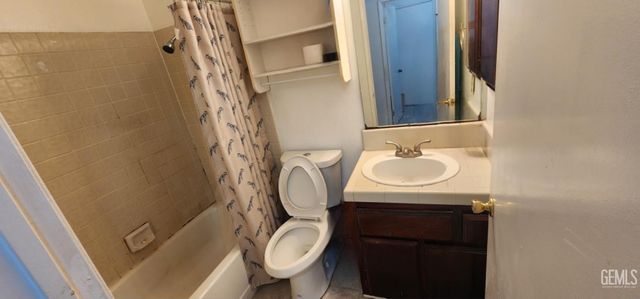 8809 Worrell Court, Bakersfield, CA 93311