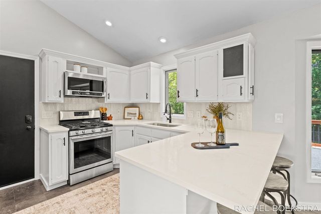 9271 Hessler Drive, Rockford, MI 49341