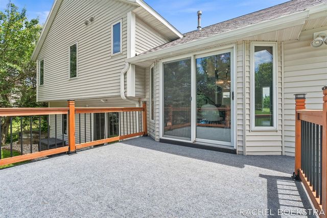 9271 Hessler Drive, Rockford, MI 49341