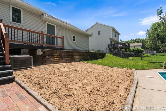 9271 Hessler Drive, Rockford, MI 49341
