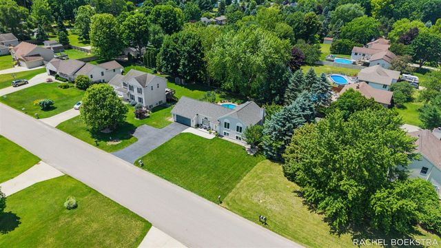 9271 Hessler Drive, Rockford, MI 49341
