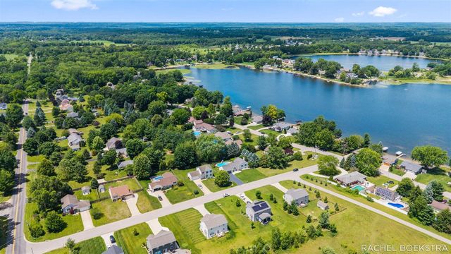 9271 Hessler Drive, Rockford, MI 49341
