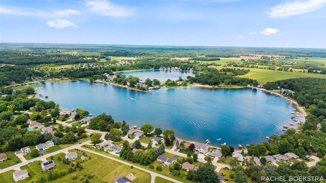 9271 Hessler Drive, Rockford, MI 49341