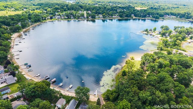 9271 Hessler Drive, Rockford, MI 49341