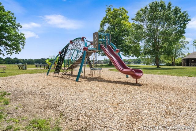 9271 Hessler Drive, Rockford, MI 49341