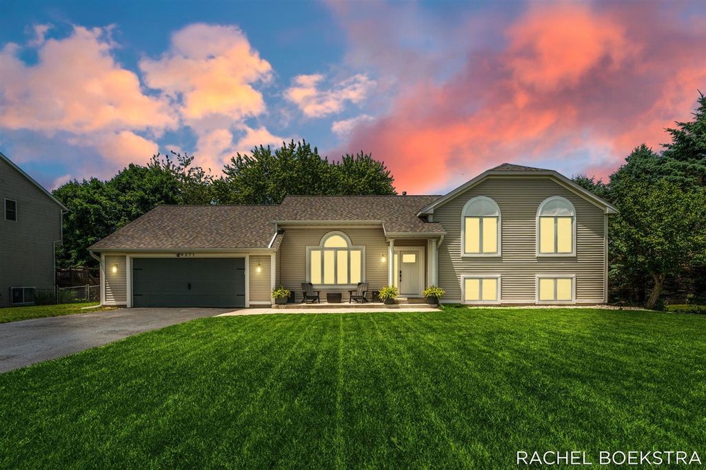 9271 Hessler Drive, Rockford, MI 49341