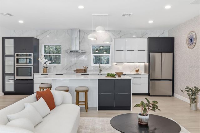 639 43RD AVENUE N, St Petersburg, FL 33701