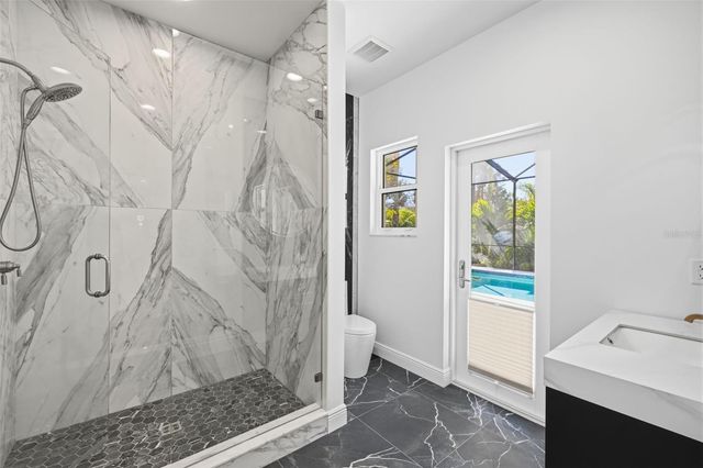 639 43RD AVENUE N, St Petersburg, FL 33701