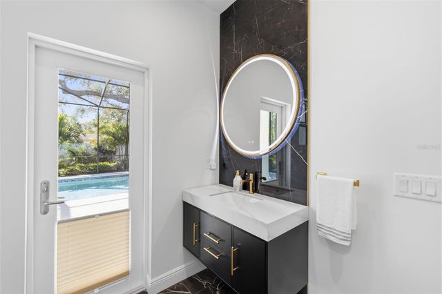 639 43RD AVENUE N, St Petersburg, FL 33701