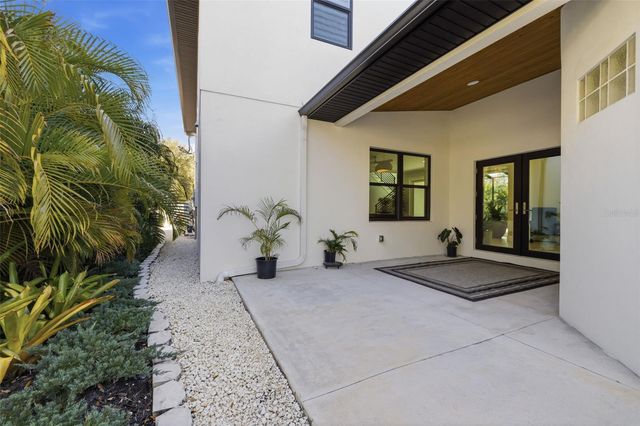 639 43RD AVENUE N, St Petersburg, FL 33701