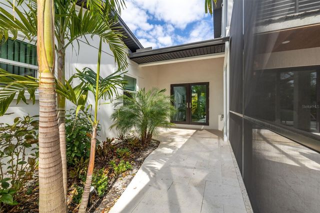 639 43RD AVENUE N, St Petersburg, FL 33701