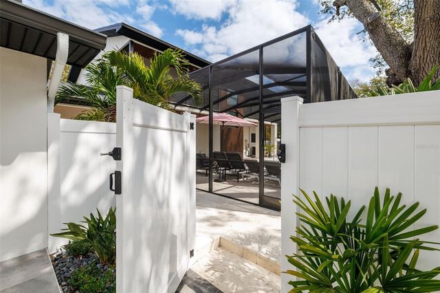 639 43RD AVENUE N, St Petersburg, FL 33701