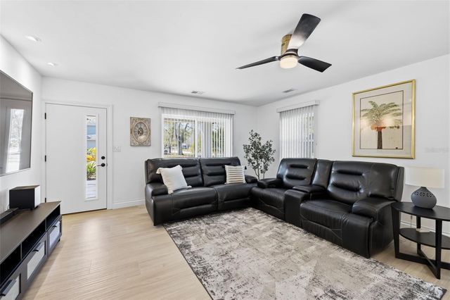 639 43RD AVENUE N, St Petersburg, FL 33701