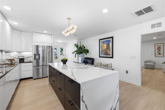 639 43RD AVENUE N, St Petersburg, FL 33701