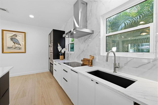 639 43RD AVENUE N, St Petersburg, FL 33701