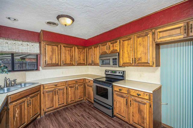 1415 Cindy St, Frederick, OK 73542