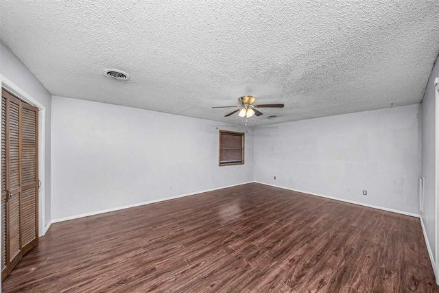 1415 Cindy St, Frederick, OK 73542