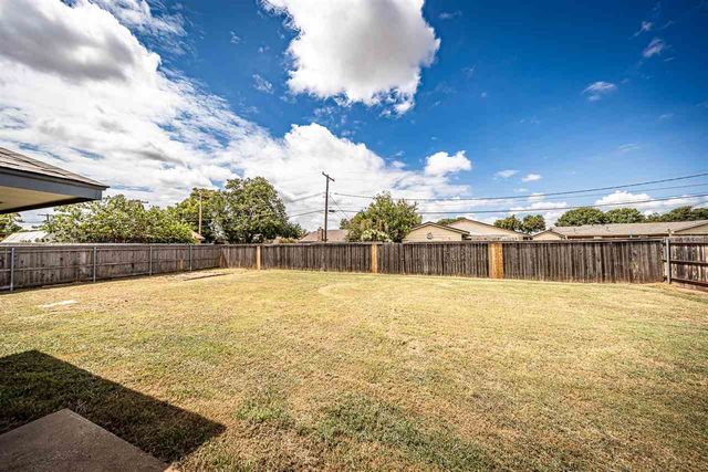 1415 Cindy St, Frederick, OK 73542