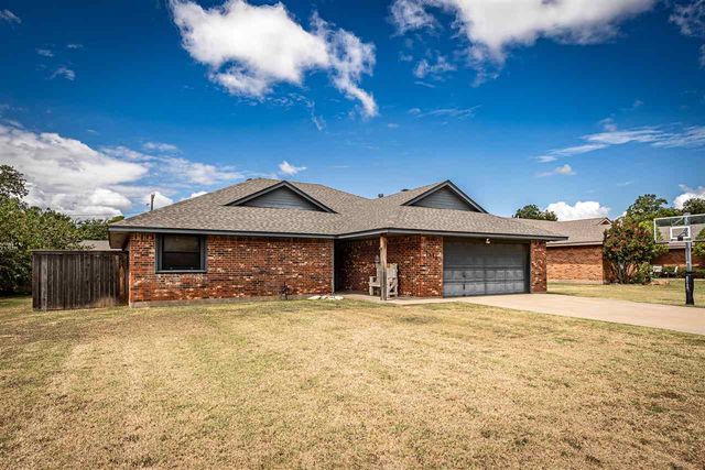 1415 Cindy St, Frederick, OK 73542