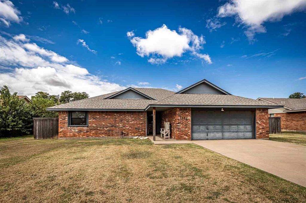 1415 Cindy St, Frederick, OK 73542