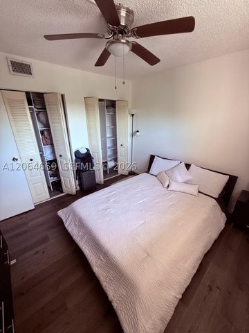1055 Country Club Dr 402, Margate, FL 33063