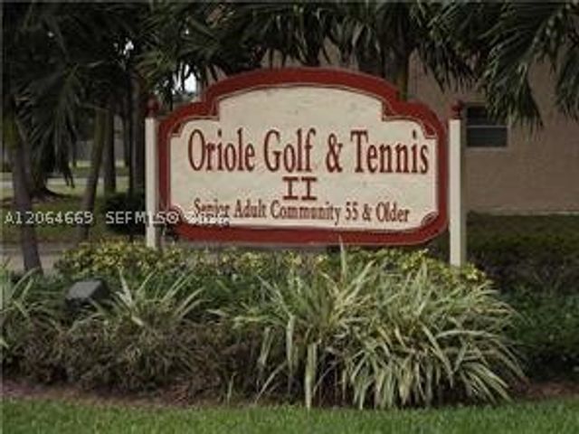 1055 Country Club Dr 402, Margate, FL 33063