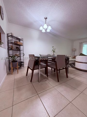 1055 Country Club Dr 402, Margate, FL 33063